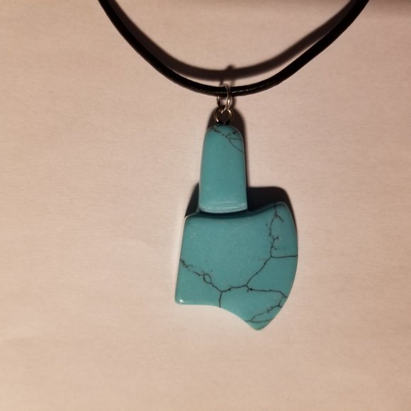 COPY - NWOT Turquoisite gemstone axe/battle axe pendant necklace, unisex - Picture 4 of 4